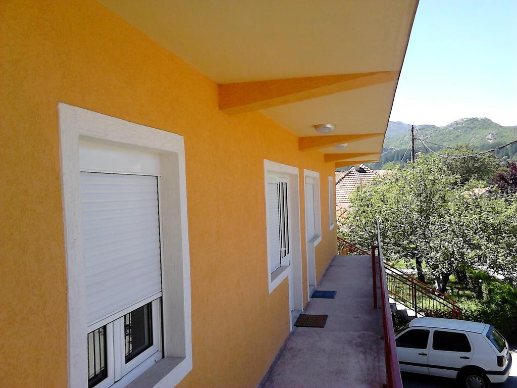 Apartments Mirkovic سيتينيي المظهر الخارجي الصورة
